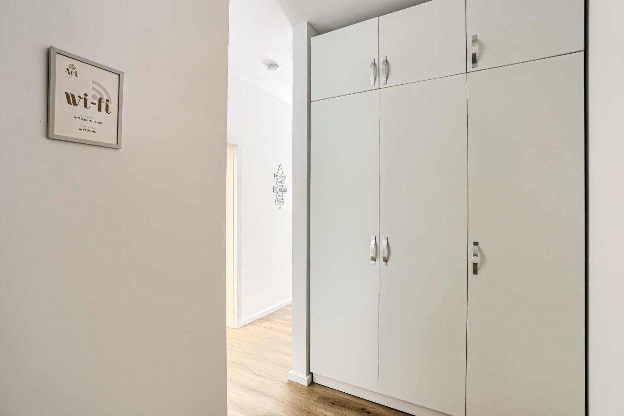 Ari Navy Apartment - High-End Residence Arad Exteriör bild