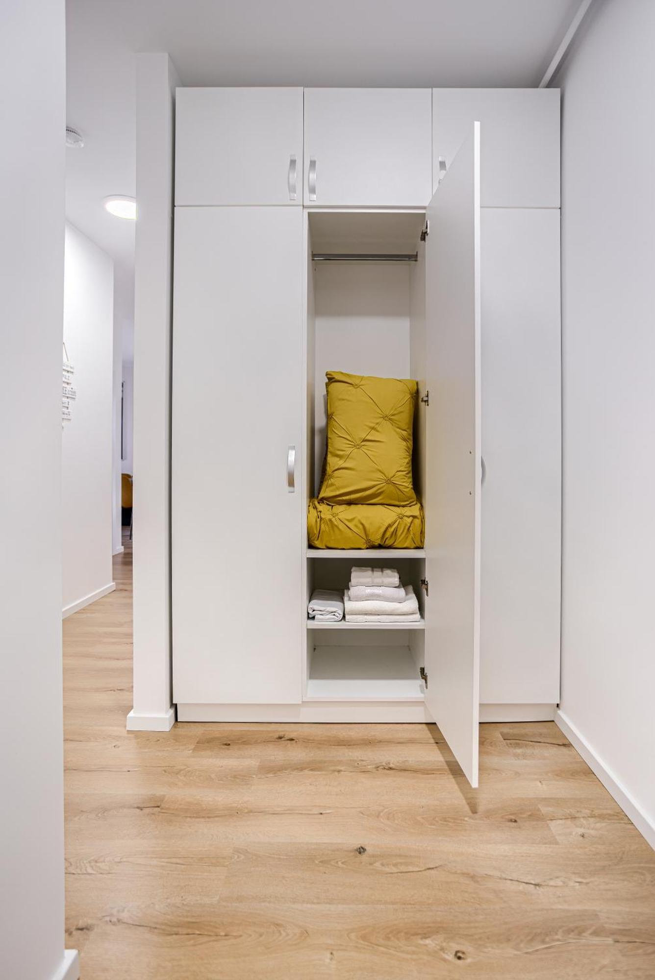 Ari Navy Apartment - High-End Residence Arad Exteriör bild